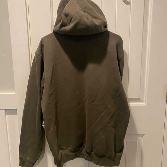 Green Carhartt hoodie size M - Picture 3 of 3
